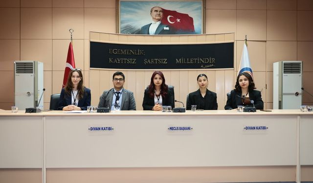 Gençler Denizli’nin geleceğini tartıştı