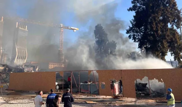 İzmir’de yangın paniği: Dumanlar göğe yükseldi!