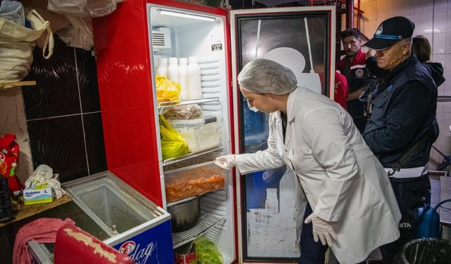 Kuşadası Belediyesi halk sağlığı ile oynayanları affetmiyor