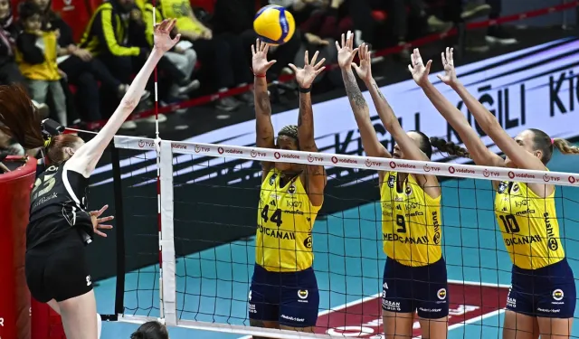 VakıfBank, Fenerbahçe'yi altın sette yendi