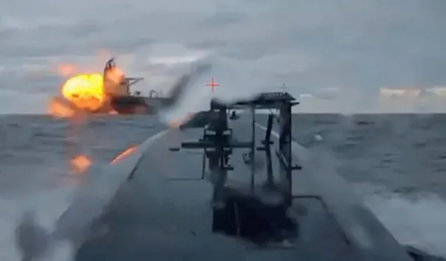 Ukrayna, Hazar Denizi’nde Rusya’ya ait 2 petrol platformuna saldırı düzenledi