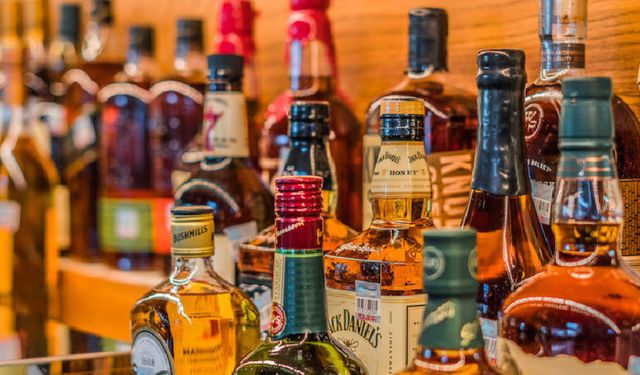 AKP’nin torba teklifinde içki düzenlemesi