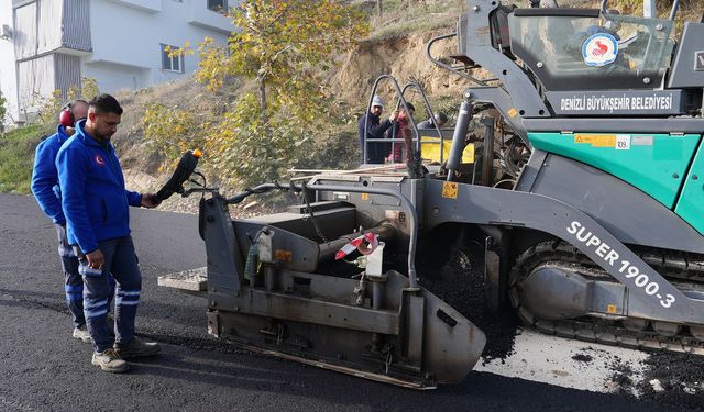 Büyükşehir’den Namık Kemal Caddesi’nde sıcak asfalt çalışması