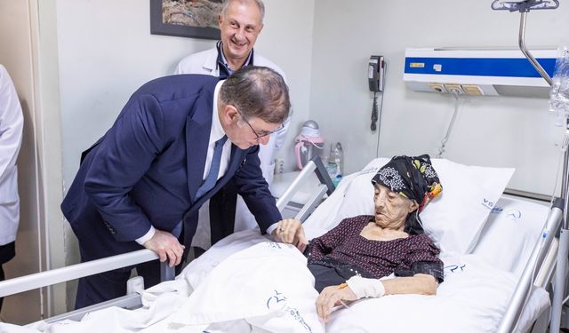 İzmir sağlıkta yerel yönetim modeliyle Türkiye'ye örnek oldu