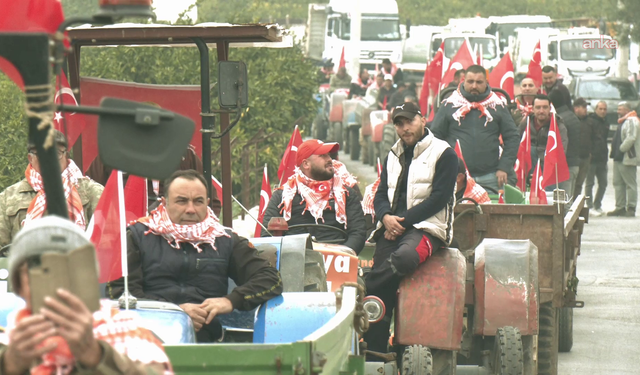 Gümüldür’de mandalina üreticilerinden traktörlü konvoy
