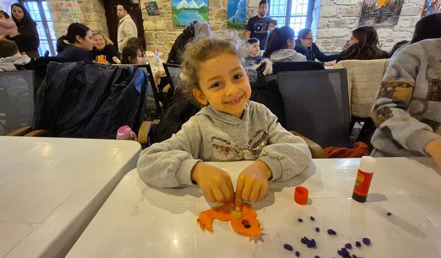 Kuşadası’nda minikler sanatla buluştu