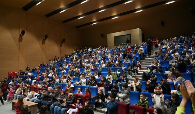 Turgutlu'da Çocuklar Yarıyıl Tatilinde Doyasıya Eğlendi