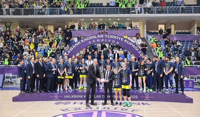 Başkan Çavuşoğlu derbi coşkusuna katıldı