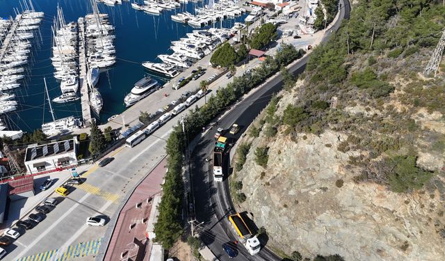 Muğla Büyükşehir Marmaris’te ulaşımı rahatlattı