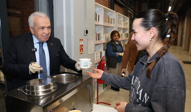 Başkan Şadi Özdemir'den finaller öncesi gençlere moral ziyareti