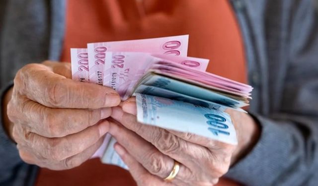 Emekli maaş farkı 4 Şubat’ta hesaplara yatıyor