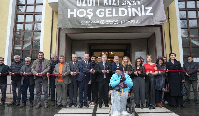 Turgutlu'da 'Üzüm Kızı' sergisi kapılarını açtı