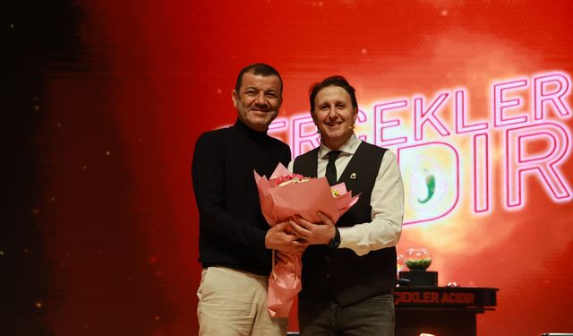 Denizli komedi Sahnesi’nden kahkaha dolu açılış