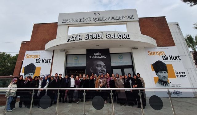 352 Kadın “Sarışın Bir Kurt” Sergisinde Buluştu