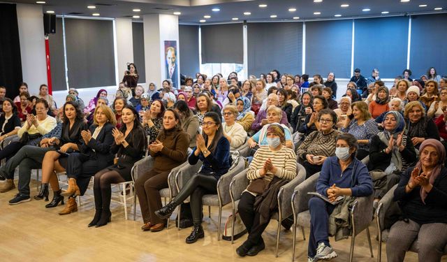 Bornova'da rahim ağzı kanserine karşı farkındalık etkinliği