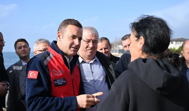 Ahmet Akın Körfez’de Sahaya İndi