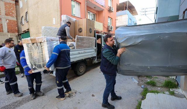 Buca Belediyesi’nden selden etkilenen ailelere eşya desteği