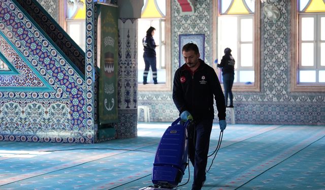 Büyükşehir’den camilerde temizlik seferberliği