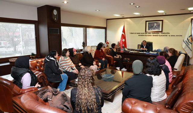 Denizli Büyükşehir ile yüzmeyi öğrendiler