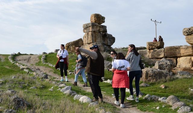 Denizli Büyükşehir’in fotoğraf kursiyerleri objektif başında