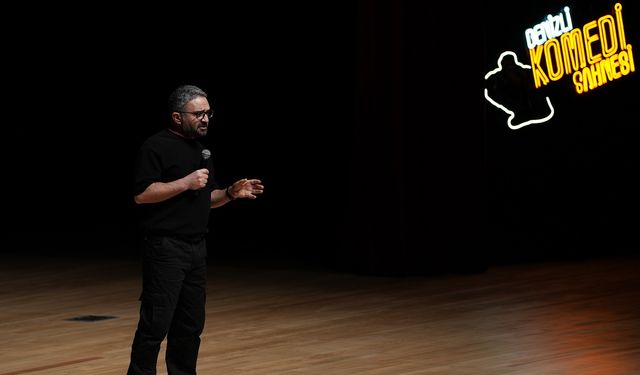 Denizli Komedi Festivali’nde kahkaha maratonu sürüyor