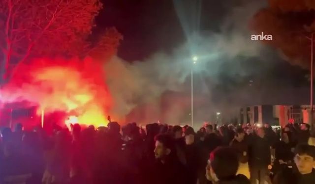 KYK yurdunda kalan öğrenciler koşulları protesto etti