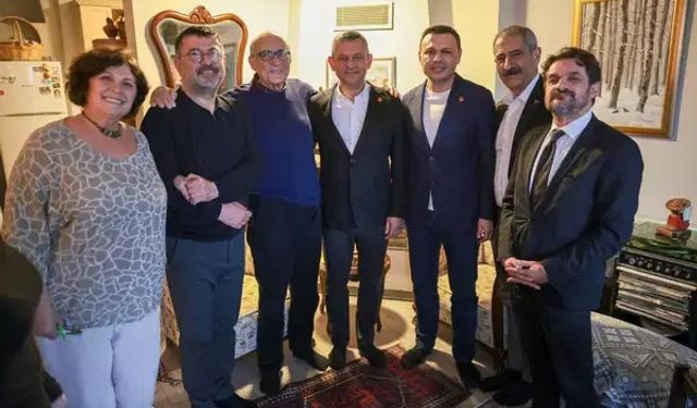 Özgür Özel, Ataol Behramoğlu’nu Ziyaret Etti