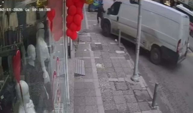 Buca’da Freni Boşalan Minibüs Kazası: 2 Yaralı