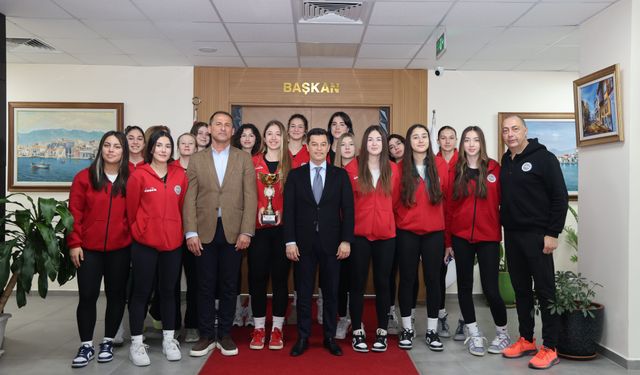 Marmaris'in sultanları zirveyi bırakmıyor