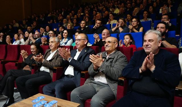 Turgutlu'da tiyatroya ve Çocuk Festivaline yoğun ilgi