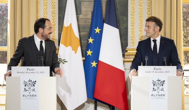 Fransa, Güney Kıbrıs’a uçak gemisi ve savunma sistemleri gönderecek