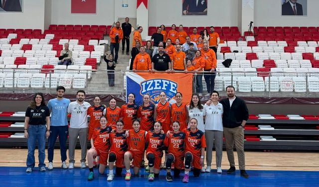 İzmir’in kız çocukları tarih yazıyor