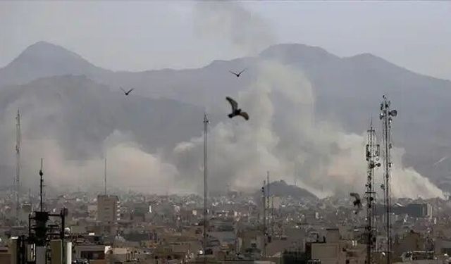 İran’dan İsrail ve ABD’ye Füze Saldırısı