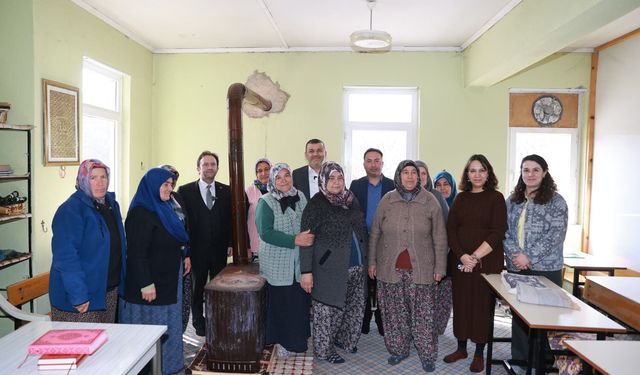 Başkan Çavuşoğlu Acıpayam’da mahalle mahalle vatandaşlarla buluştu