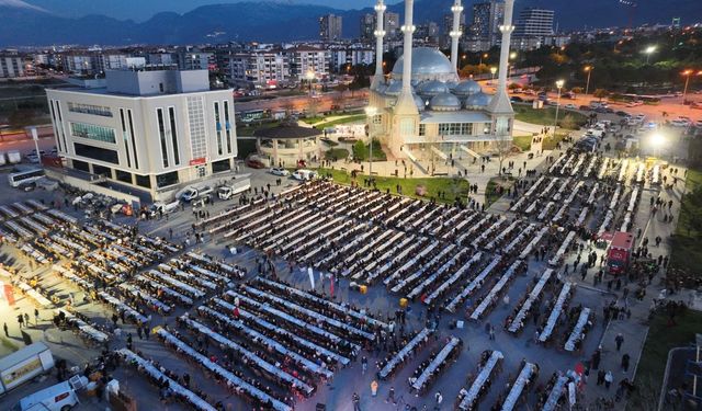Karahasanlı Mahallesi'nde 7 bin kişilik iftar