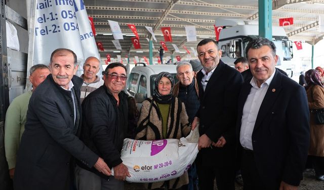 Denizli Büyükşehir’den üreticiye 2 milyon kiloluk gübre desteği