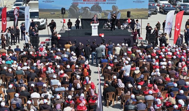 Denizli Büyükşehir’den üreticiye “Bereketli” destek