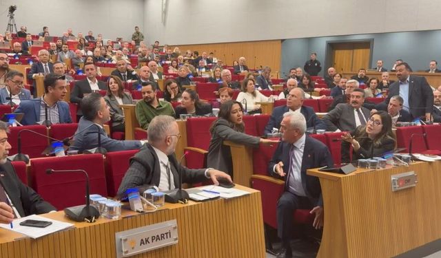 İzBB Meclisi’nde Söz Hakkı Tartışması: Meclise Ara Verildi