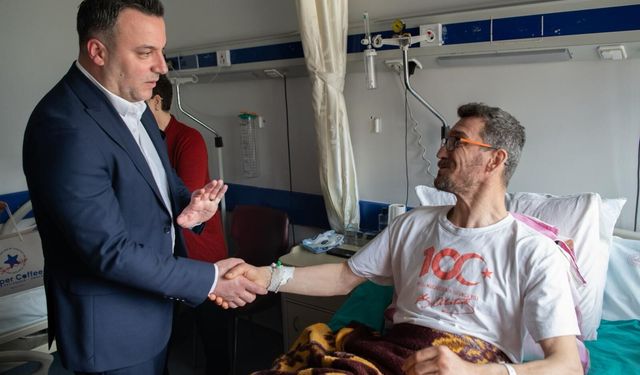 Demirtaş'tan belediye personeline geçmiş olsun ziyareti