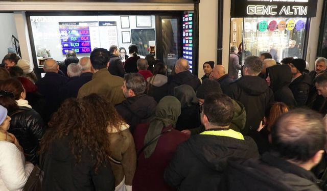 Altın düştü, Kapalıçarşı’da kuyruk oluştu