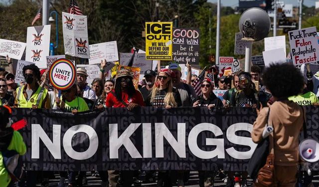 ABD’de “No Kings” protestoları yayılıyor