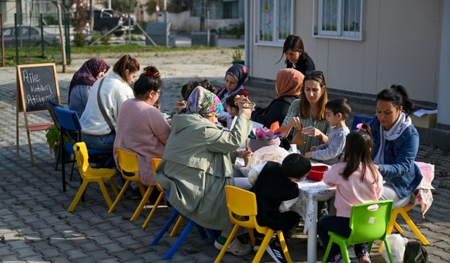 Bornovalı miniklere "Çim Adam Atölyesi"