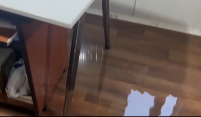Hatay'da konteyner merkez su altında kaldı