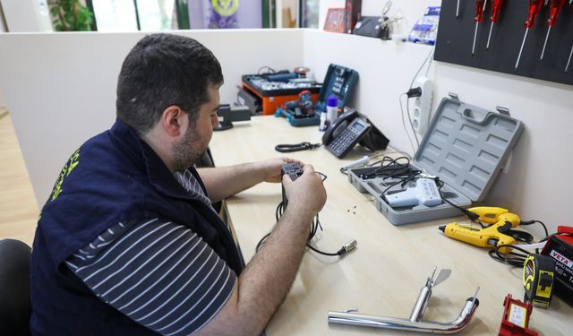 Buca'da engelsiz ulaşım hizmeti yenilendi