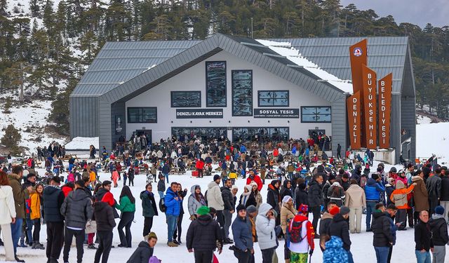 Denizli Kayak Merkezi bölge turizmine damga vurdu