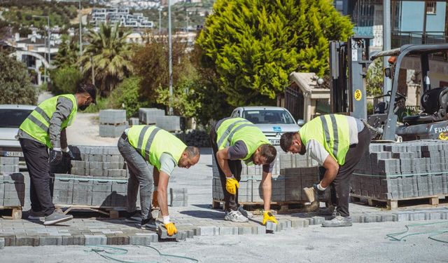 Kuşadası'nda güçlü üstyapı için yatırımlar devam ediyor