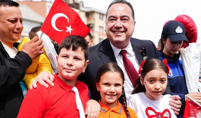 Manisa’da 23 Nisan coşkusu ve Başkan Dutlulu’dan mesaj