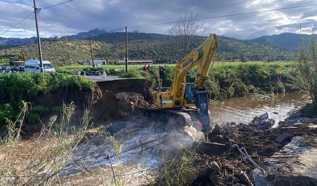Milas’ta çöken köprüye hızlı müdahale