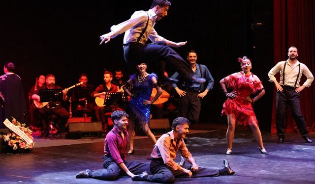 Muğla’da Nostalji Rüzgârı: 70’ler ve 80’lerin Film Müzikleri Büyüledi