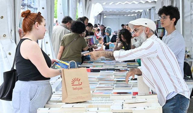 9. Manisa Kitap Fuarı’nda Edebiyat Rüzgarı Esiyor